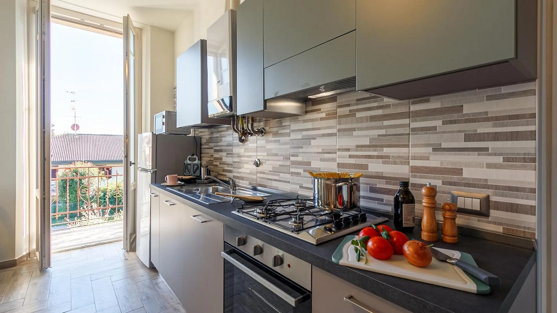 Al 33 Di Via Roma - Apartments Cardano Al Campo Italy